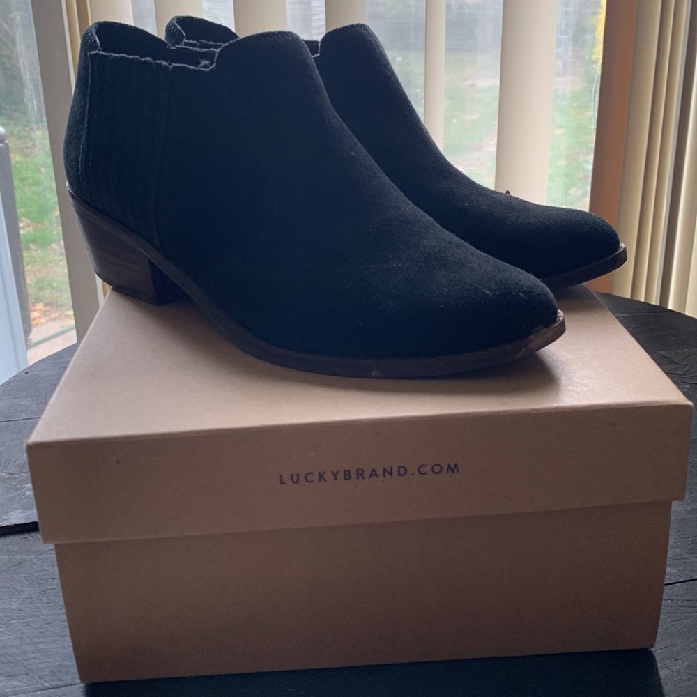 Lucky brand booties color black